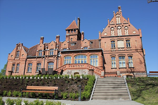 004-Замок Яунмоку